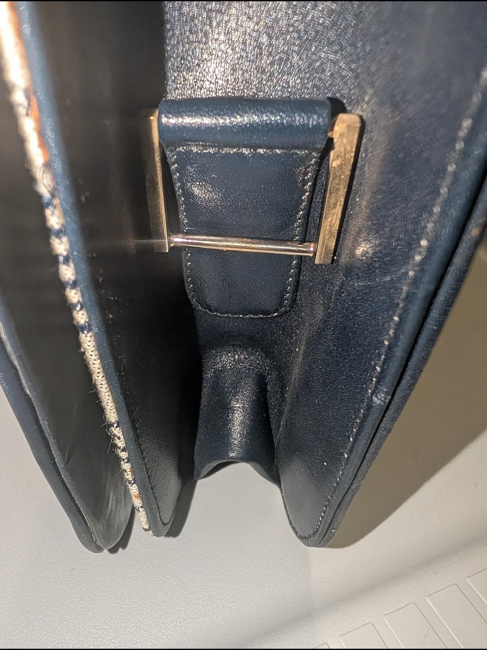 Vintage Sac Givenchy bag. 4G monogram canvas and leather clutch Or Crossbody